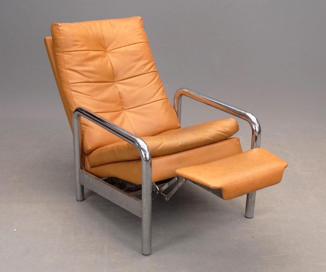 Mid Century Reclining Chair: Mid Century reclining chair.