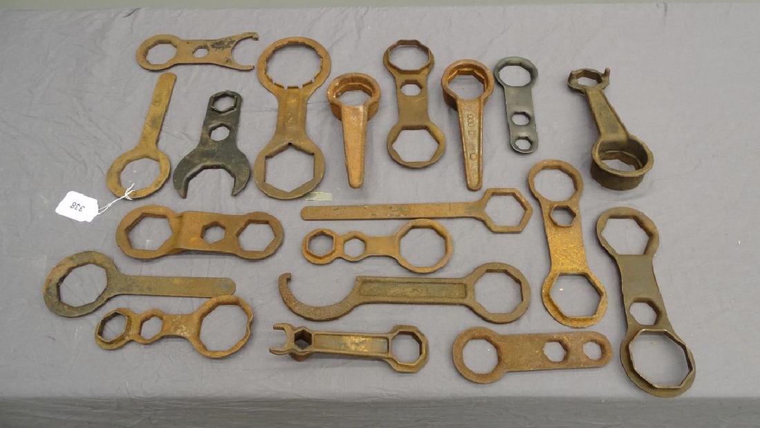 Hub Cap Wrenches (1 of 5)