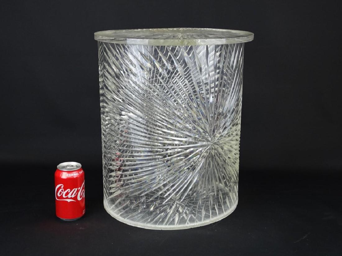 Mid Century Hamper (1 of 4)