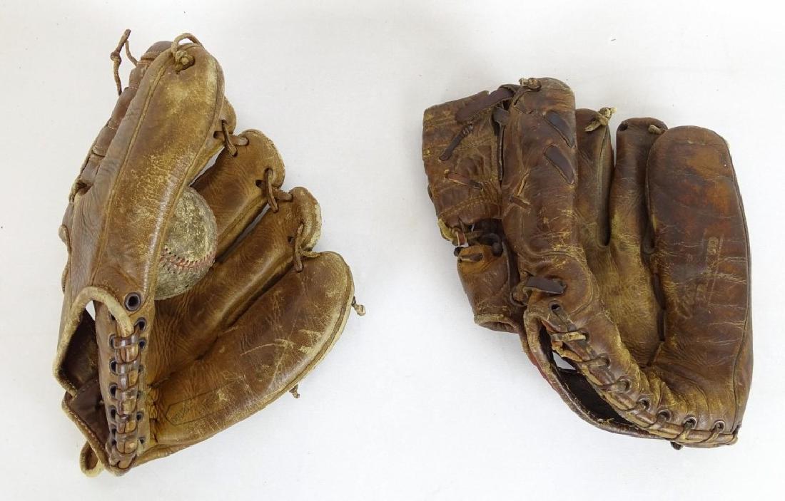 Vintage Baseball Gloves (1 of 6)