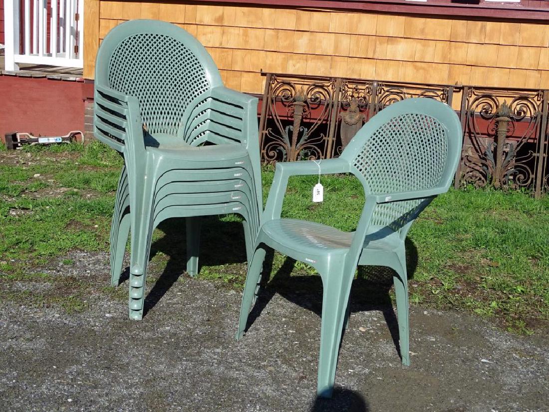 Stacking Lawn Chairs (1 of 4)