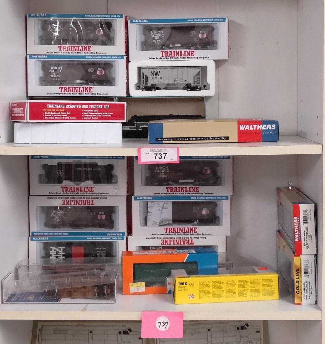 HO Scale Model Train Lot (1 of 11)