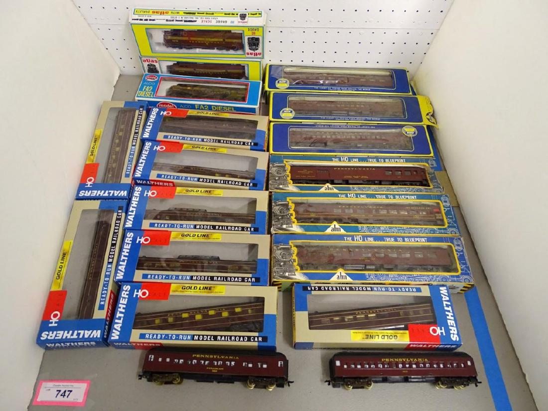 HO Scale Model Train Lot (1 of 10)