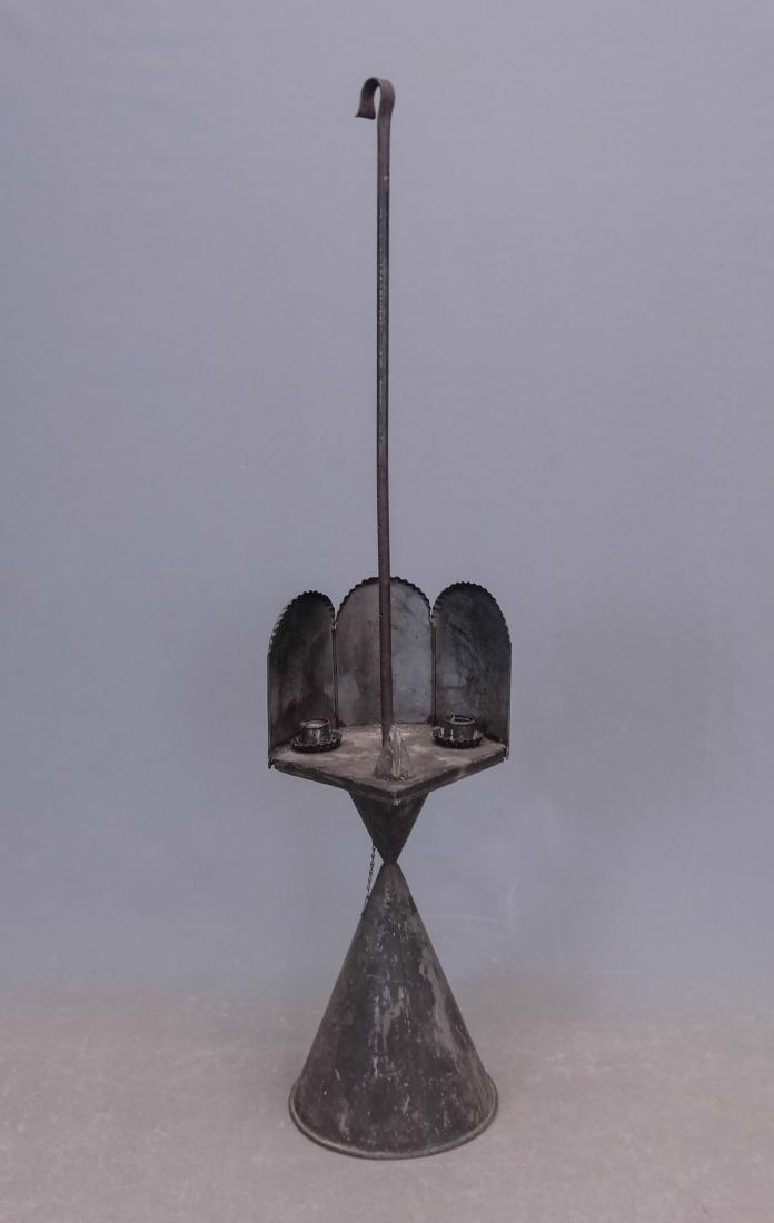 Tin Floor Lighting Device (1 of 5)