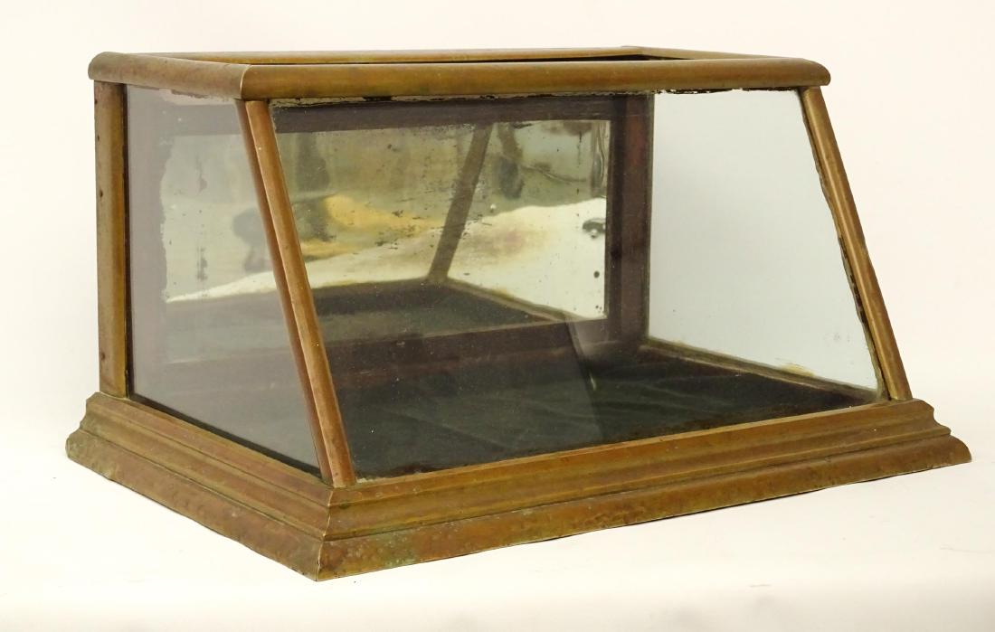 Table Top Showcase (1 of 3)