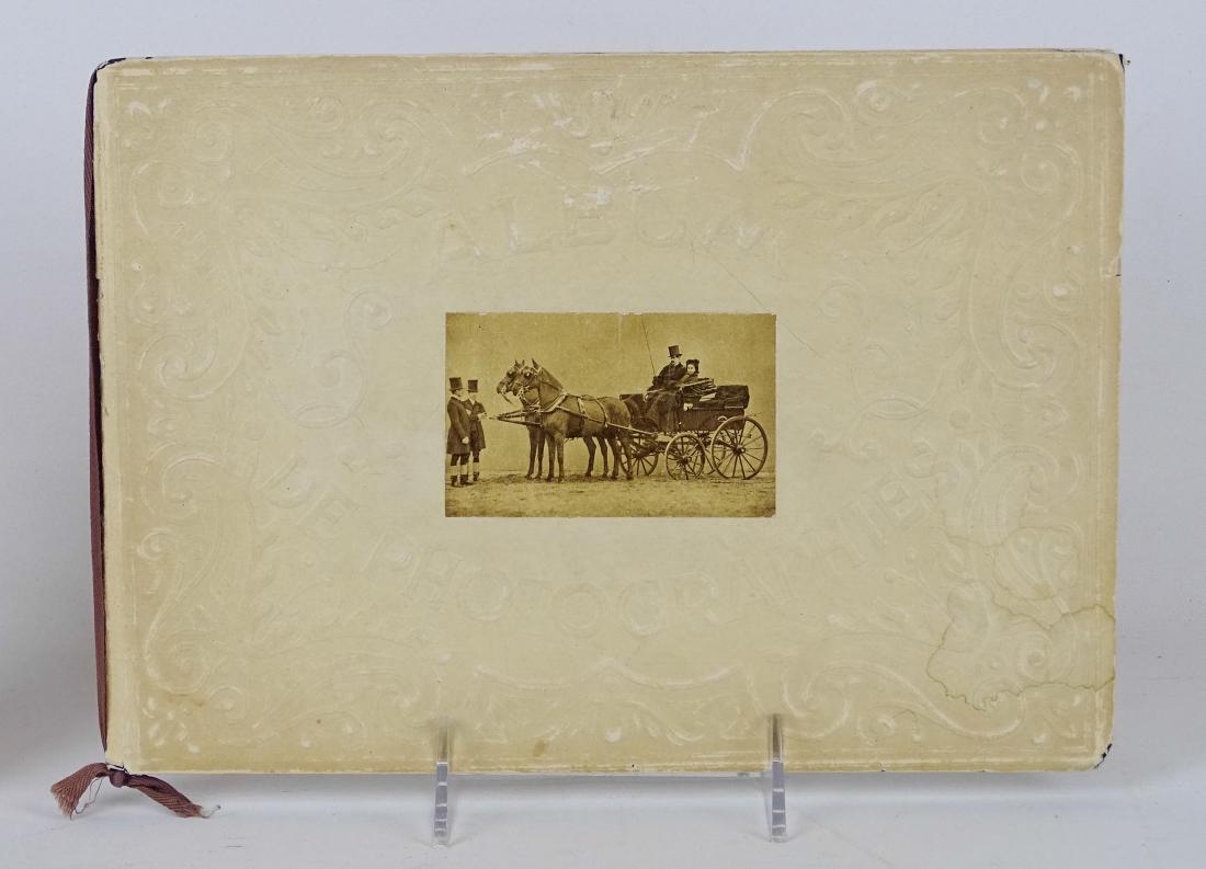 DANS L' INTIMITE de PERSONNAGES ILLUSTRES (1 of 8)