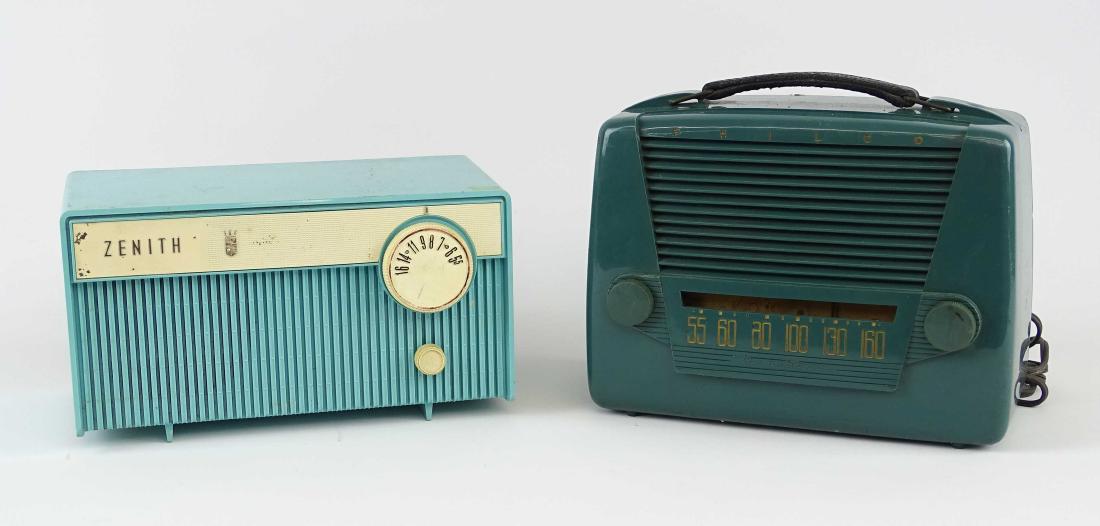 Vintage Radios (1 of 5)