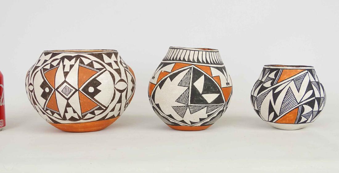 Acoma Pottery Jars (1 of 10)
