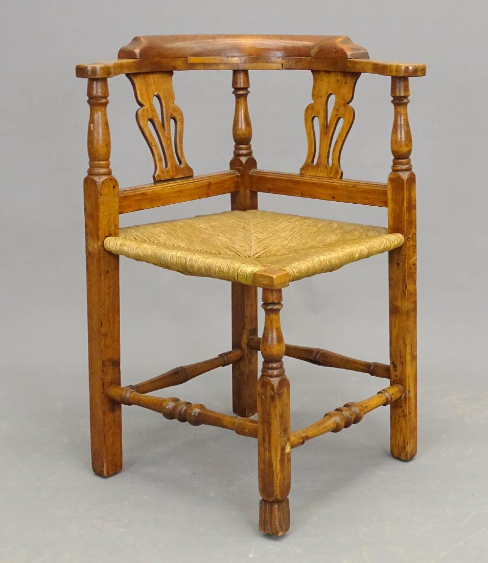 18th c. New Hampshire Corner Chair (1 of 5)