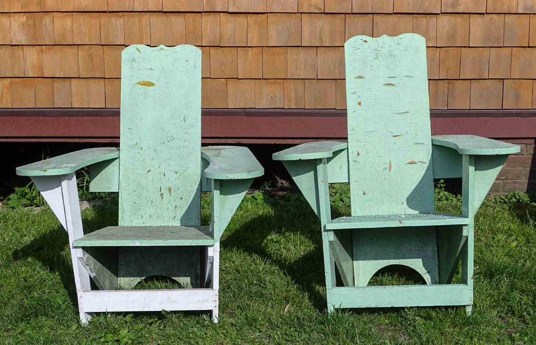 Vintage Lawn Chairs (1 of 4)