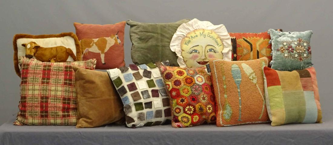 Collection Of Pillows (1 of 16)