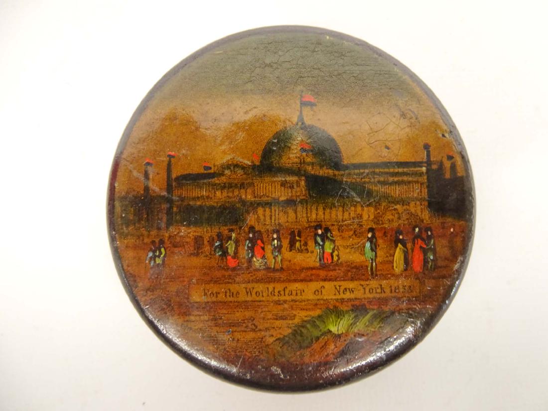 New York Worlds Fair Snuff Box (1 of 2)