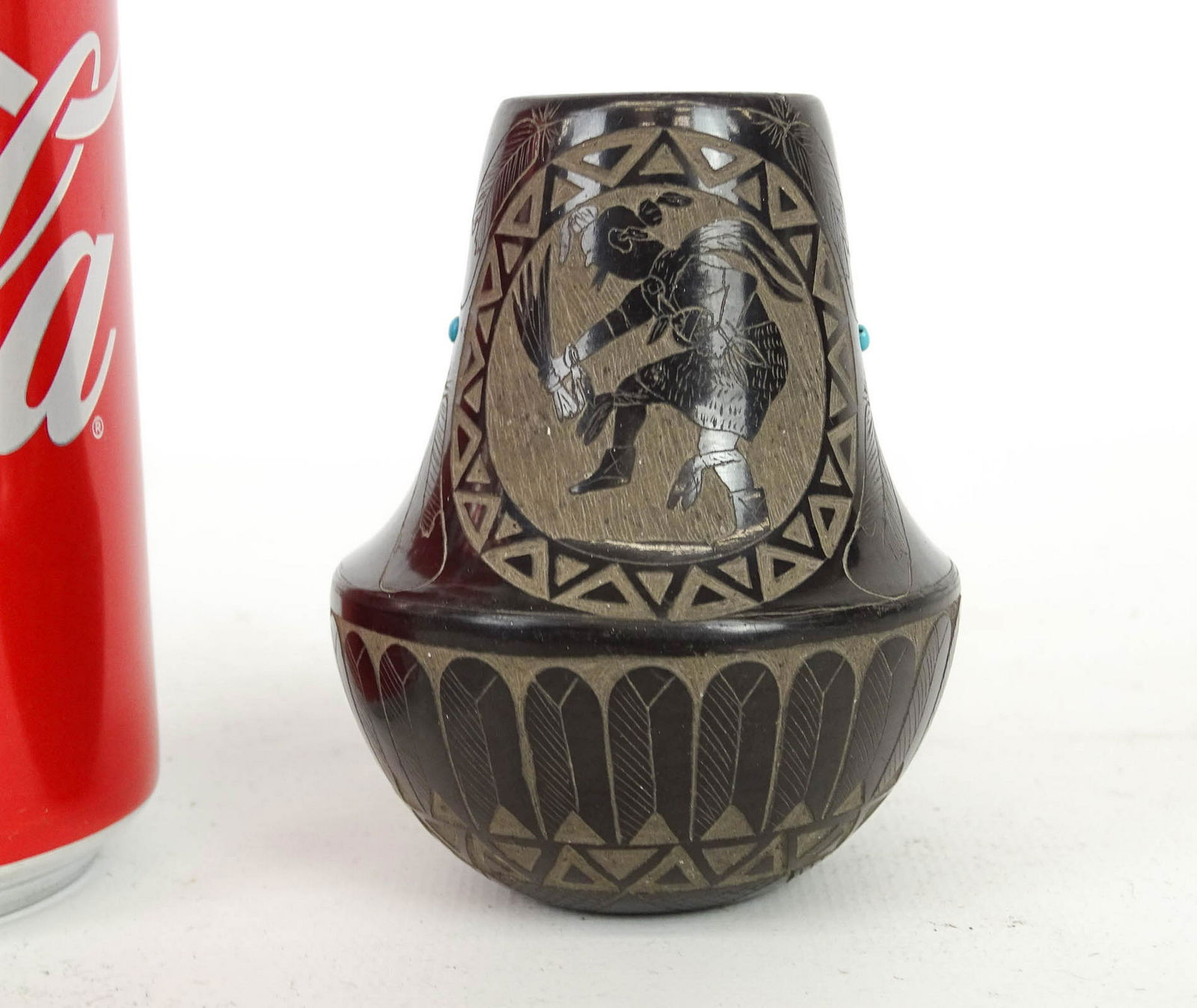 Vase Signed "Red Starr / Sioux" (1 of 4)