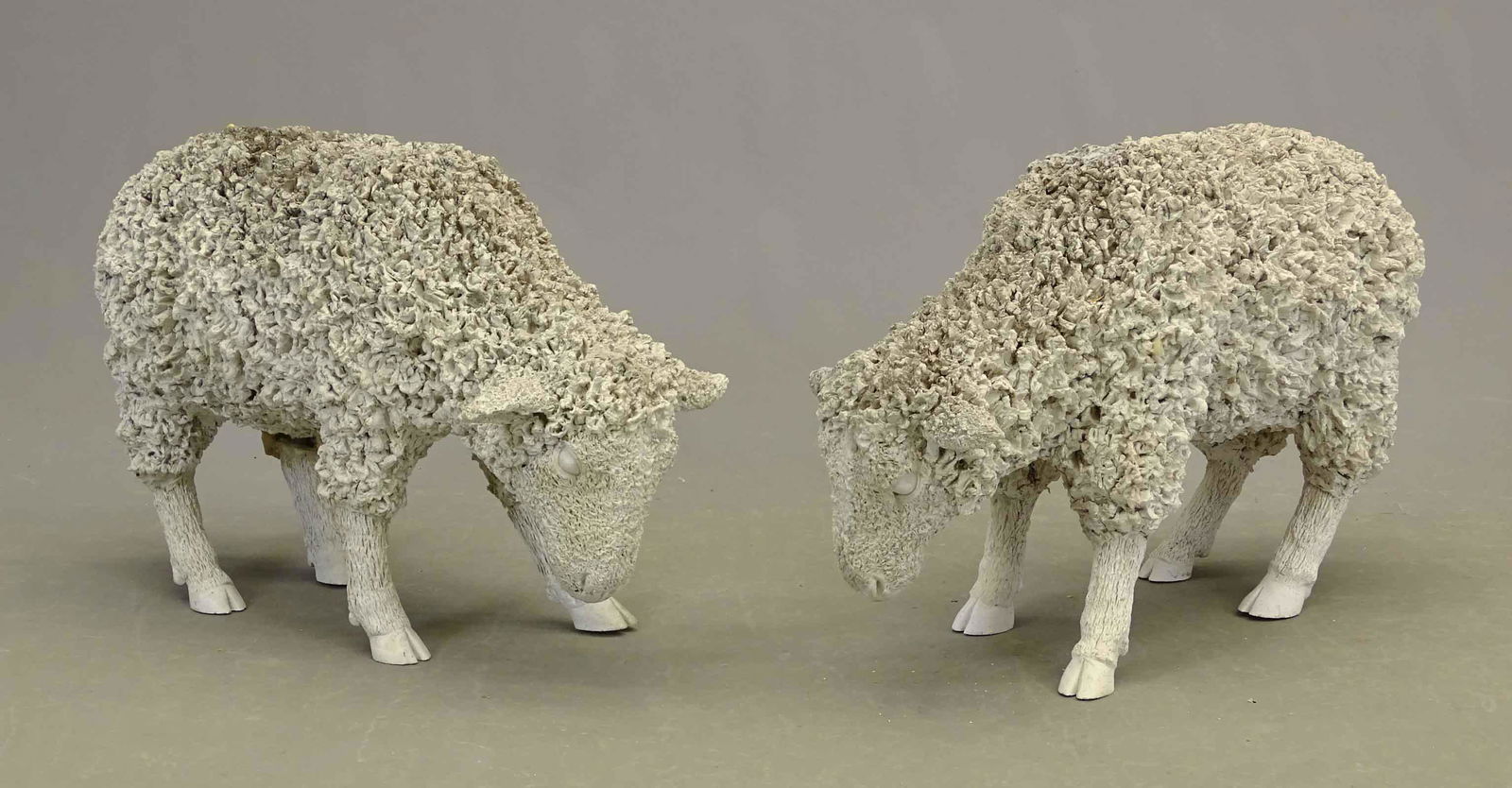 Pair Garden Sheep (1 of 6)