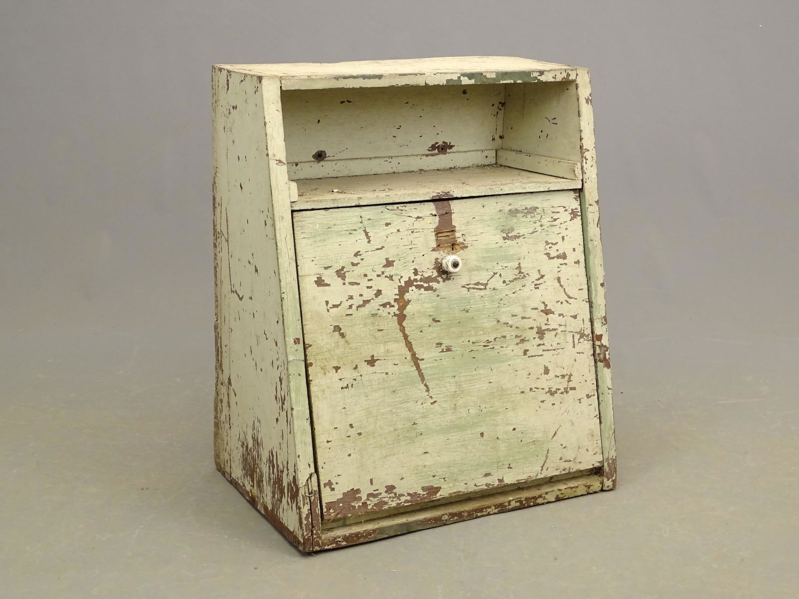 Primitive Desk (1 of 4)