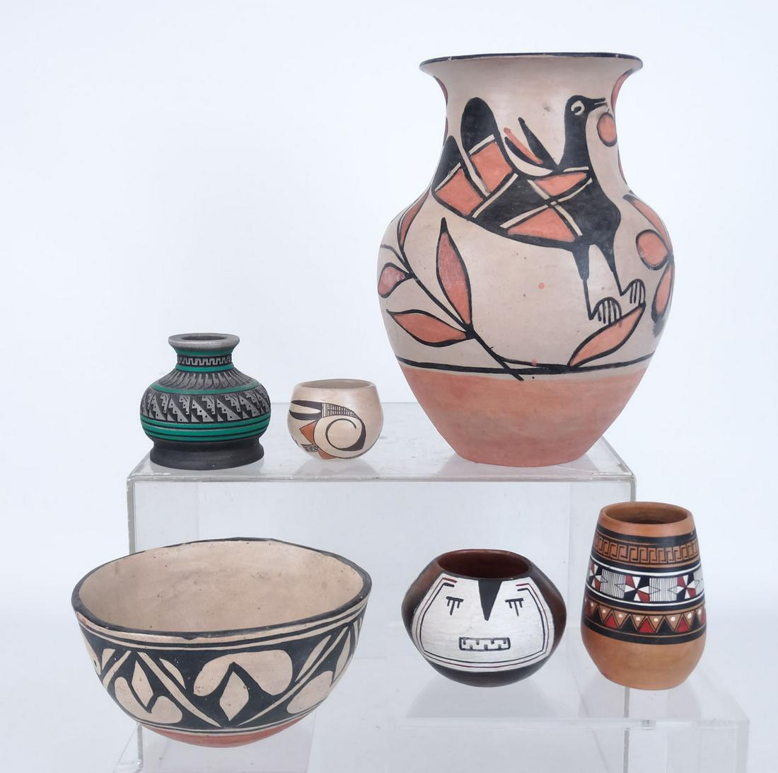 Native American Pottery Lot (1 of 16)