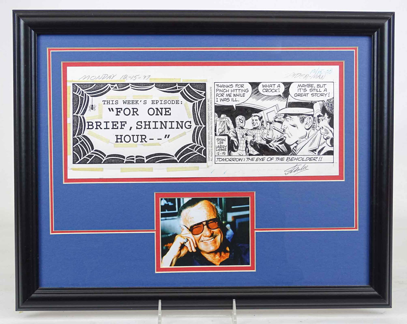 Stan Lee Framed Autograph: Stan Lee framed autograph and comic. Frame overall 15" x 19". Comes with COA.