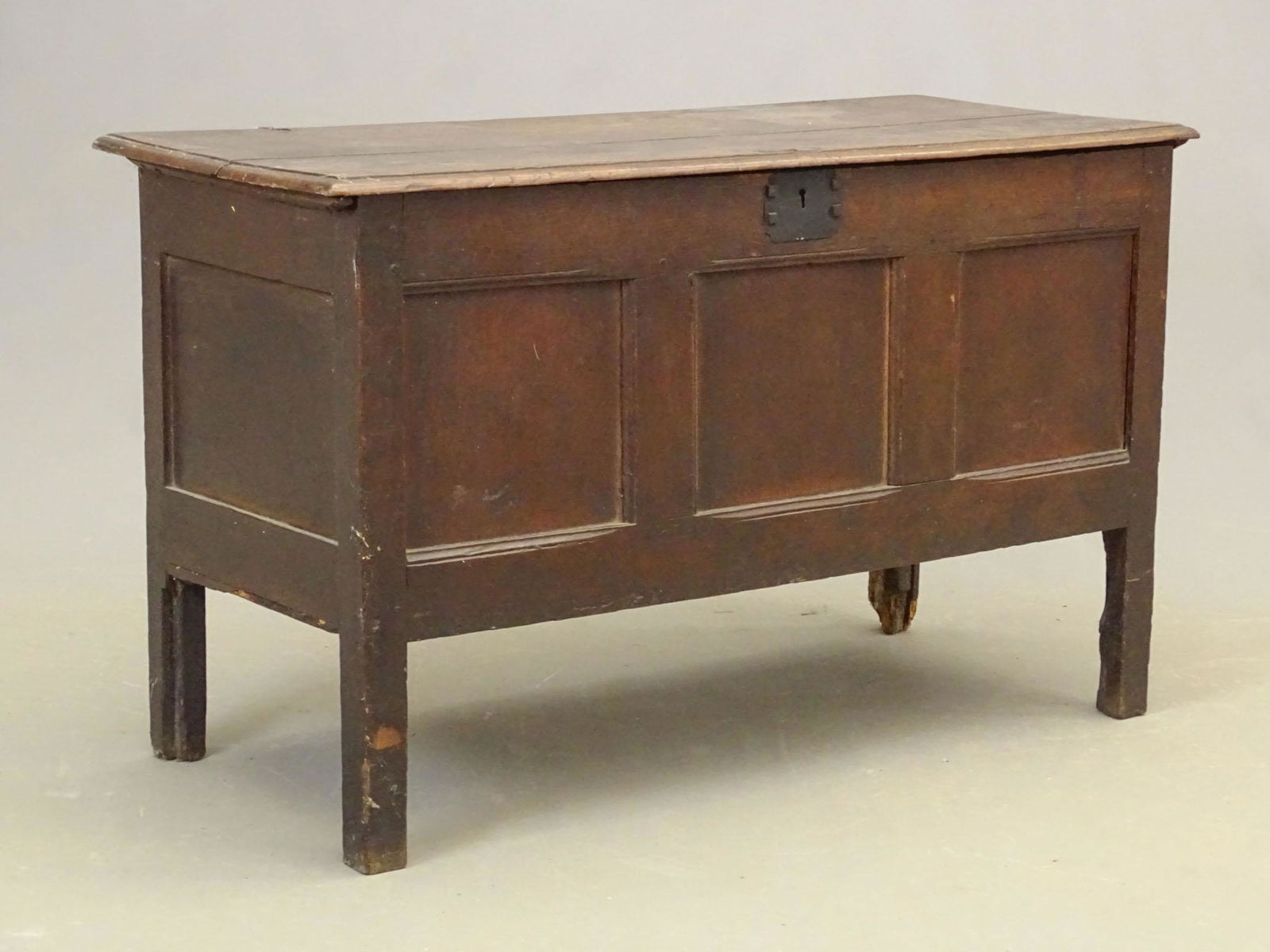 Early Continental Blanket Box (1 of 5)