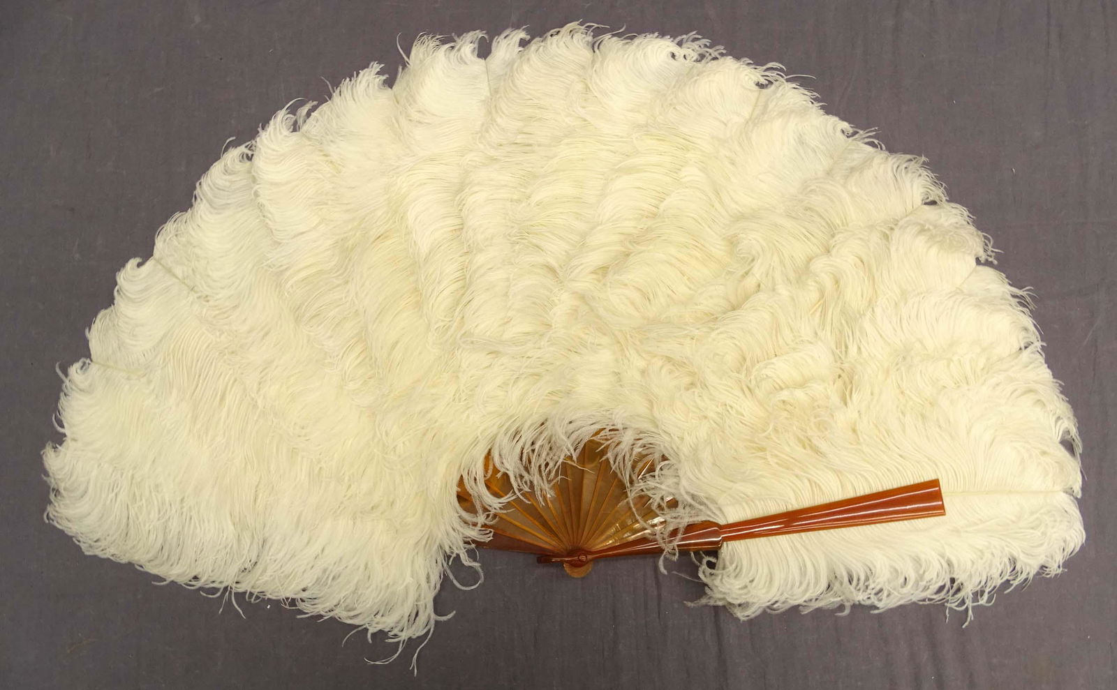 Tiffany & Co. Plum Fan (1 of 4)