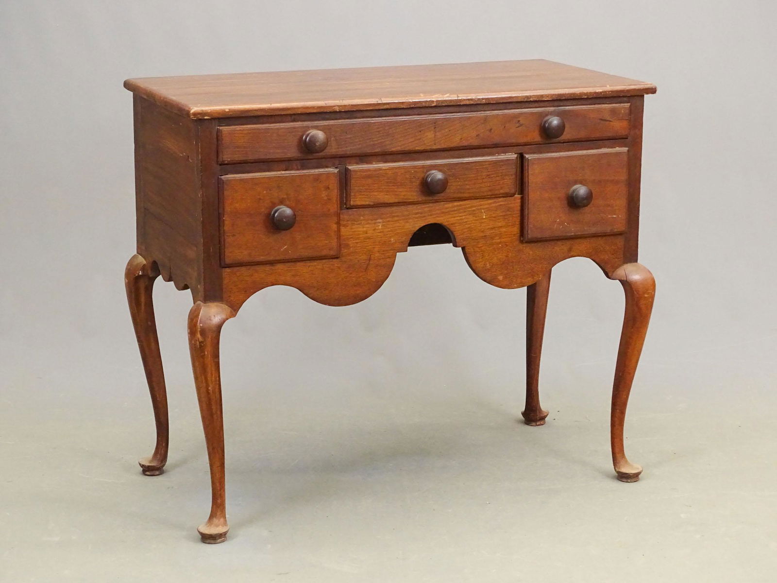 18th c. Dressing Table (1 of 4)