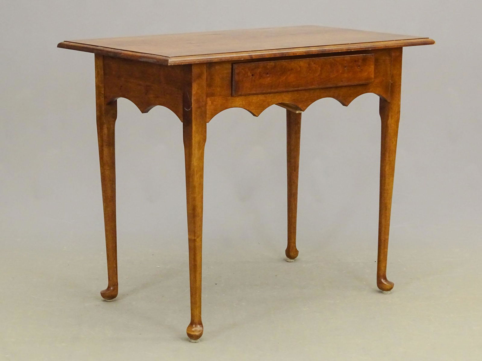 Queen Anne Style Table (1 of 4)