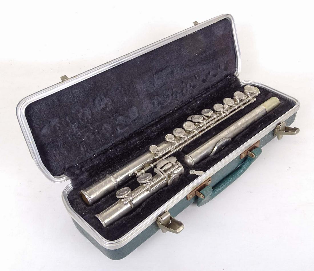 Bundy Selmer Flute (1 of 5)
