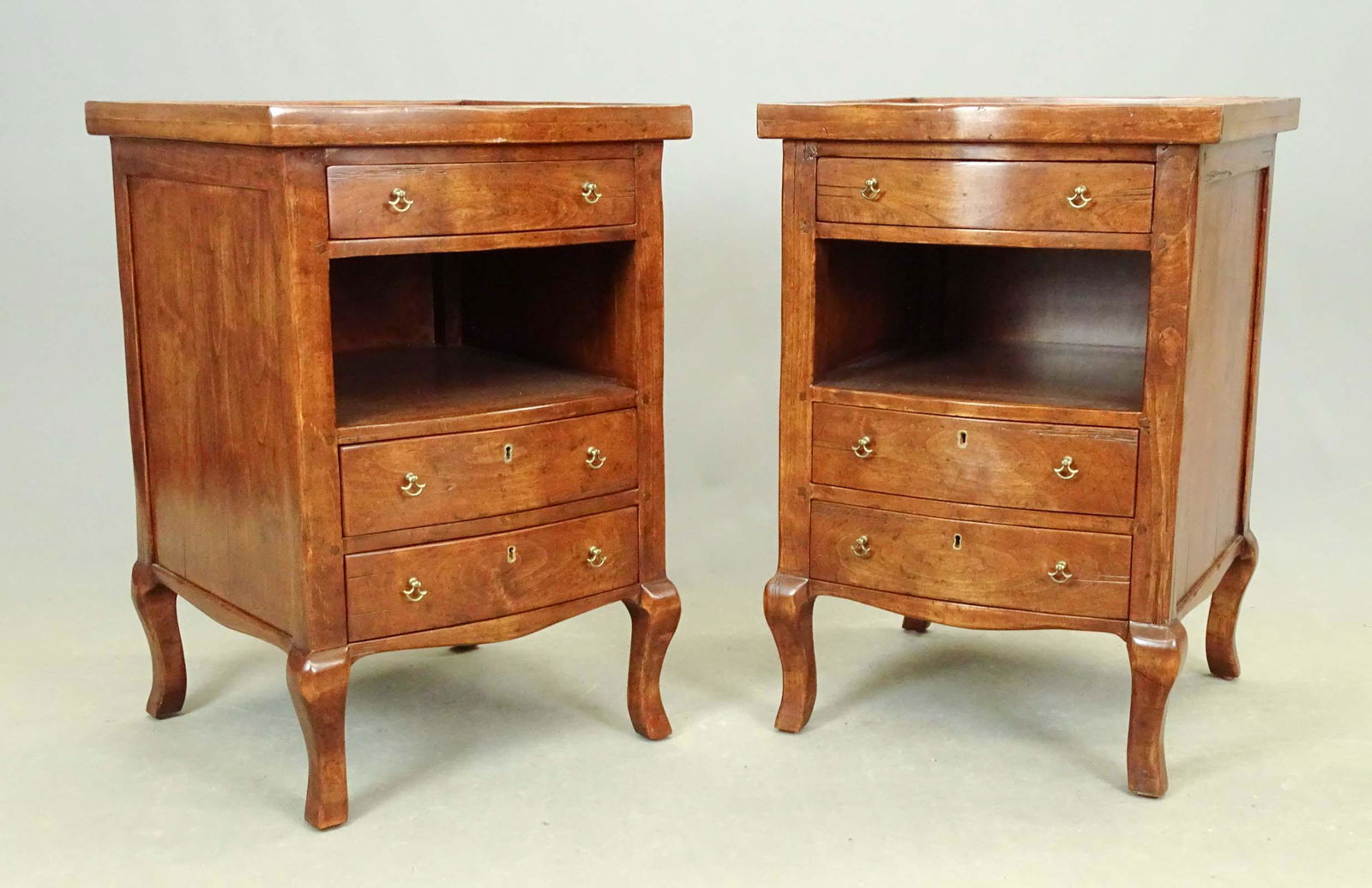 Pair French Style End Tables (1 of 7)