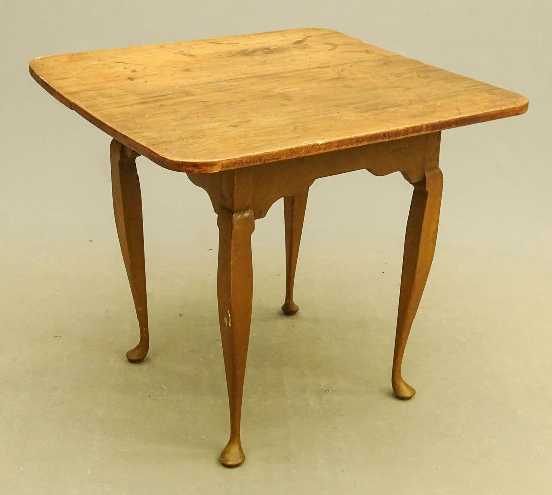 18th c. Queen Anne Mass. Tavern Table (1 of 4)