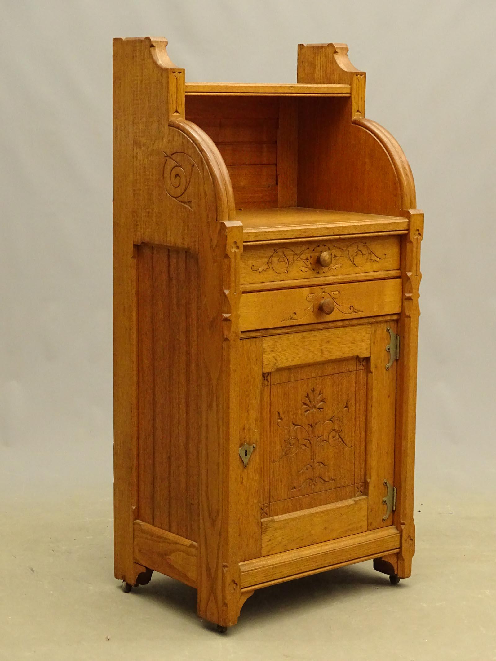 Victorian Oak Desk: Victorian oak Eastlake desk. 21" x 15 1/2" x 47".