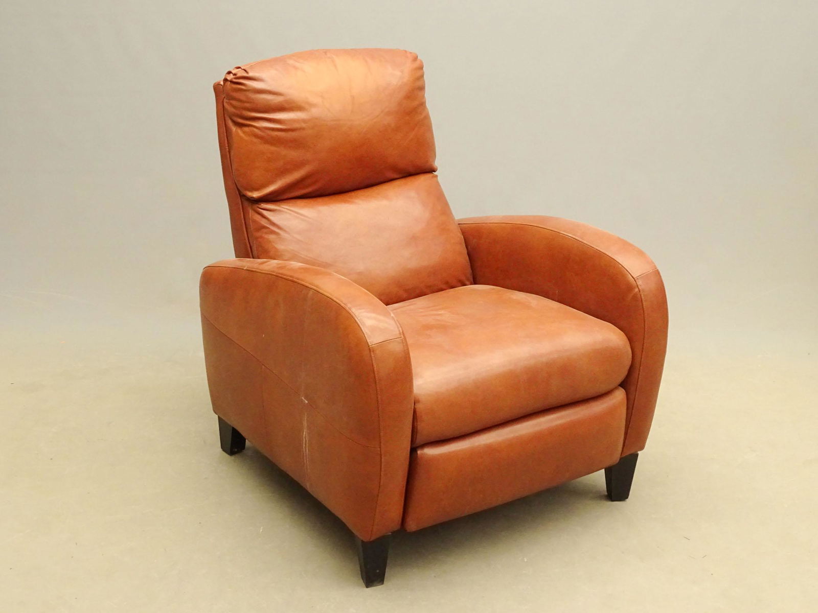 Recliner Chair (1 of 5)