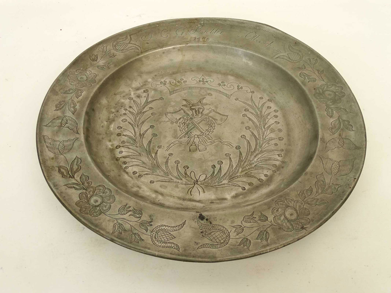 18th c. Pewter Plate (1 of 6)