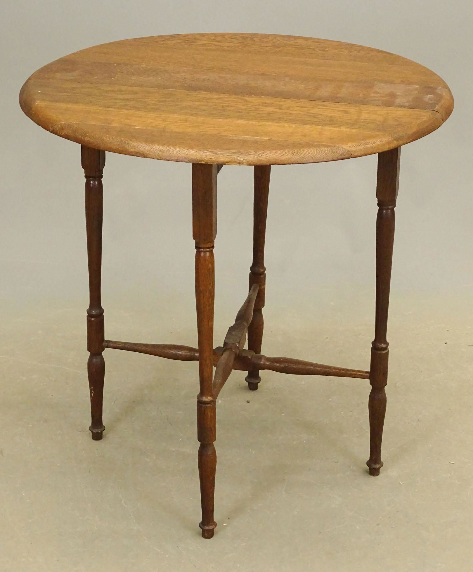 Oak Folding Table (1 of 4)