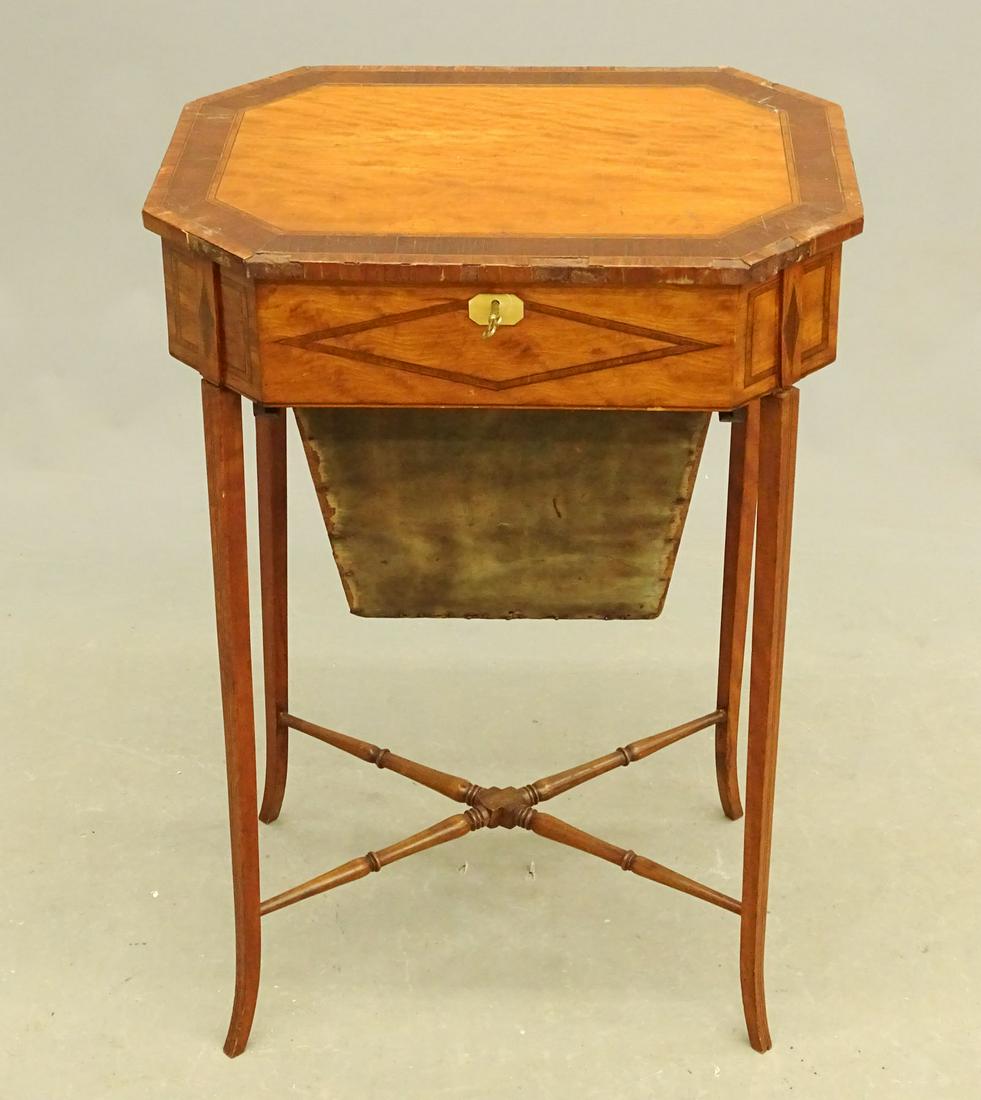 Hepplewhite Sewing Stand (1 of 5)