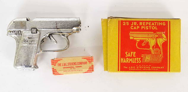 Vintage Cap Gun: Vintage cap gun with caps. Case included.