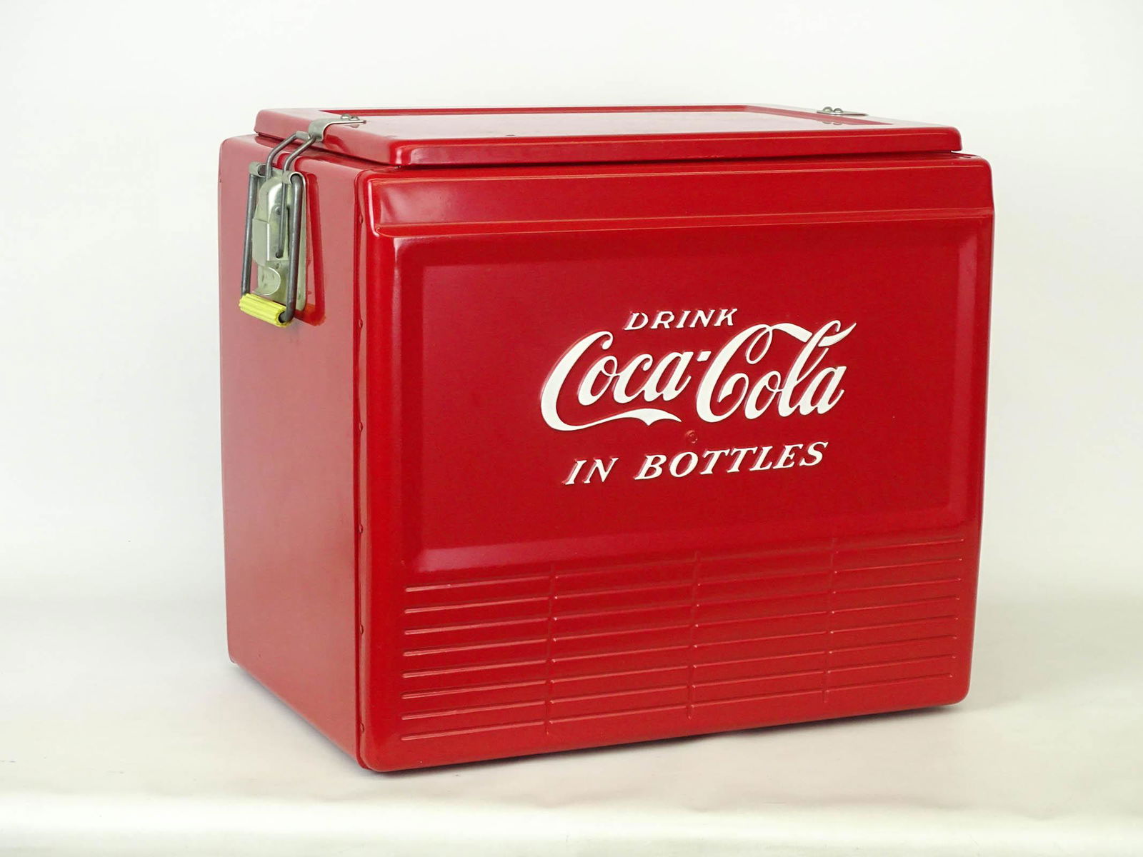 Vintage Coca Cola Cooler (1 of 9)