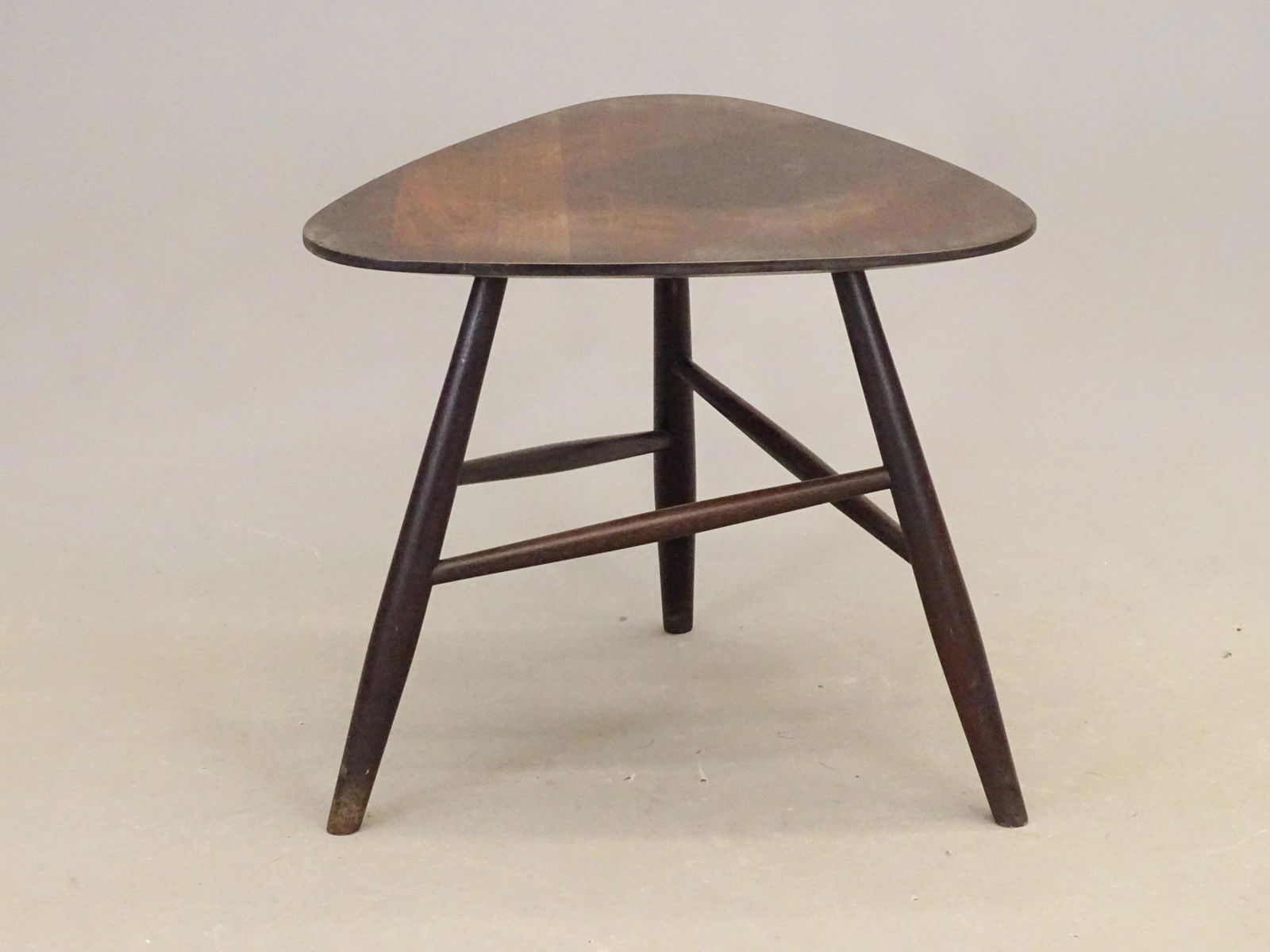 Dunbar Moderne Table (1 of 5)
