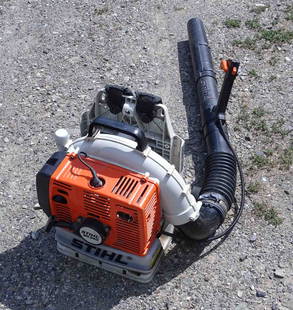 Stihl Backpack Leaf Blower: Stihl BR340 backpack leaf blower.