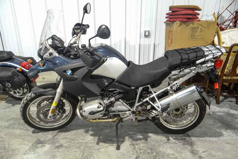 2005 BMW R 1200 Motorcycle: Barn find 2005 BMW R 1200 G5 motorcycle, 1862 original miles, one owner, clear N.Y.S. title. Sold as is. *Appointments can be made to view vehicles, call 518-329-1142.