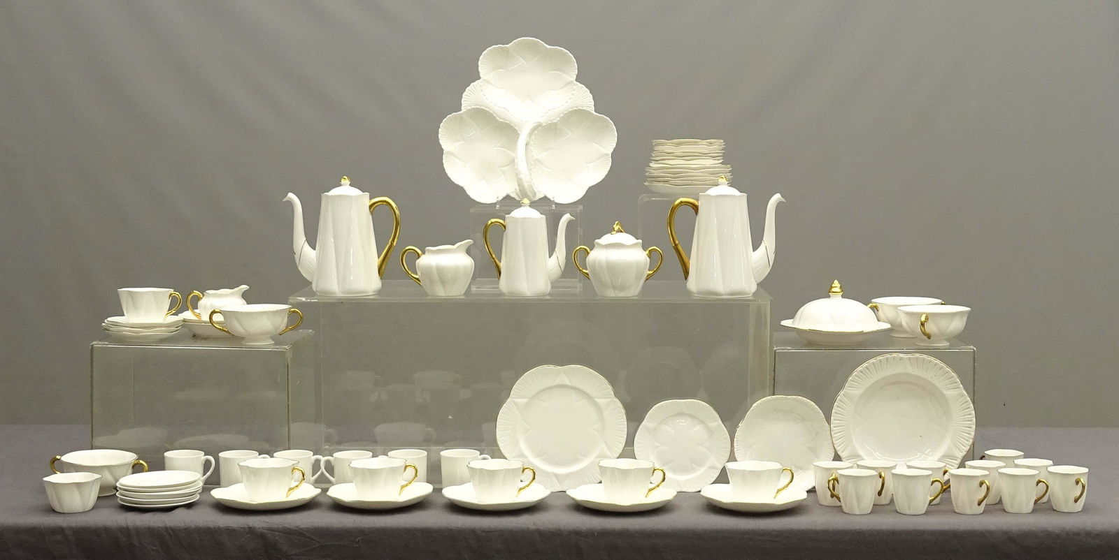 Shelley Porcelain Tea Service (1 of 8)