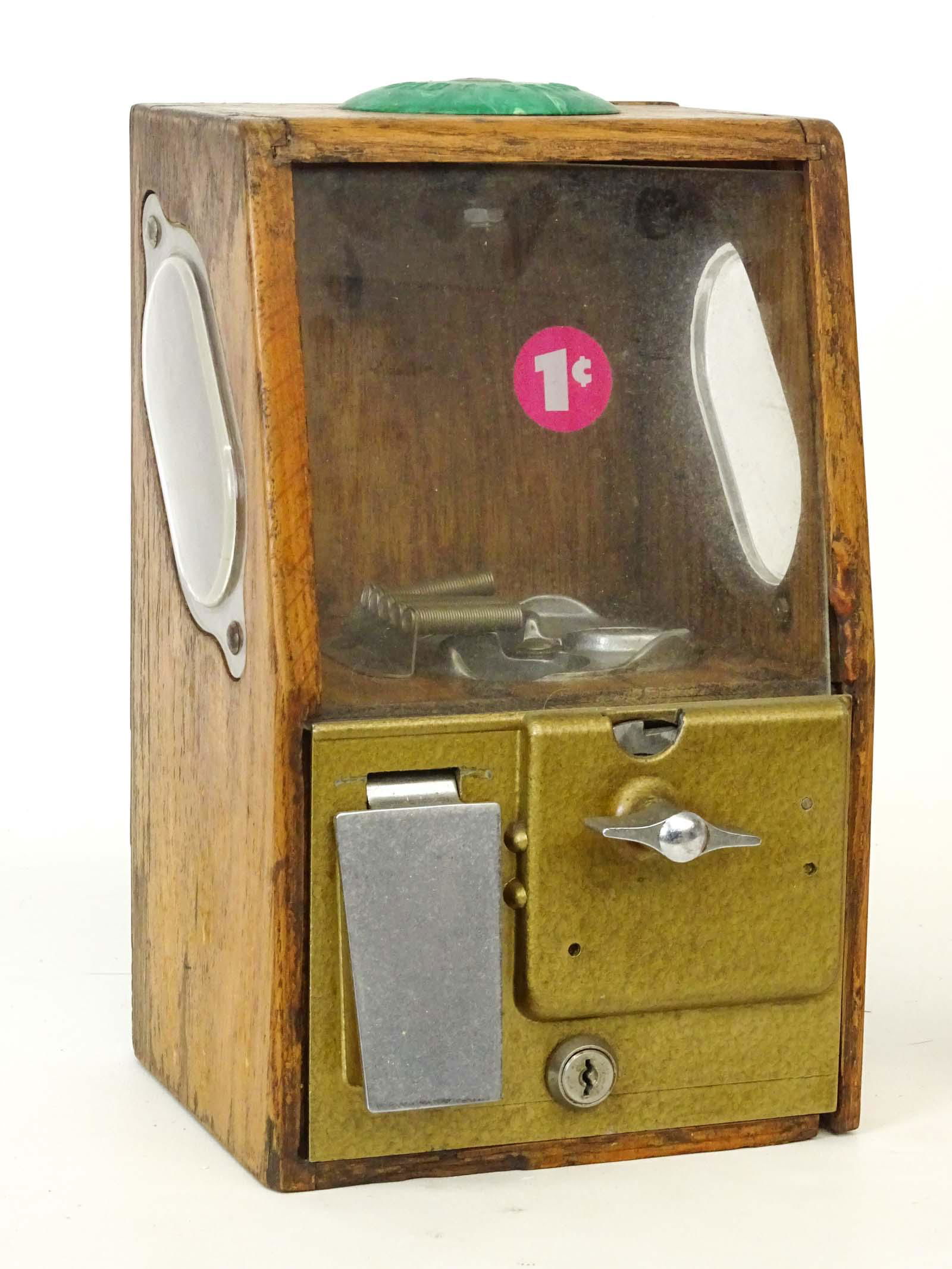 Vintage Vending Machine (1 of 5)