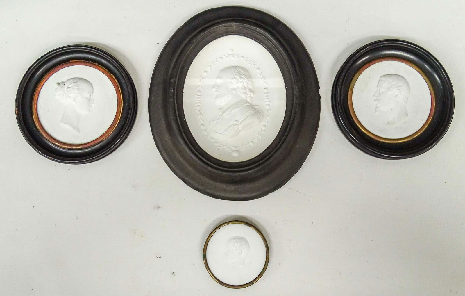 Cameo Antique Portrait Plaques (4) (1 of 4)