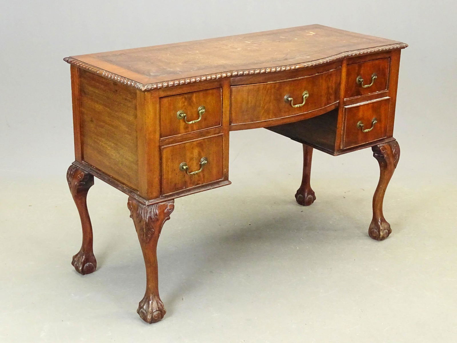 Chippendale Style Desk (1 of 3)