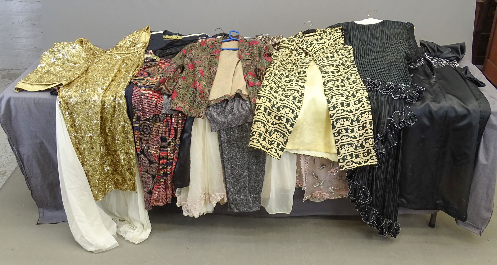 Vintage Clothing Lot (1 of 18)