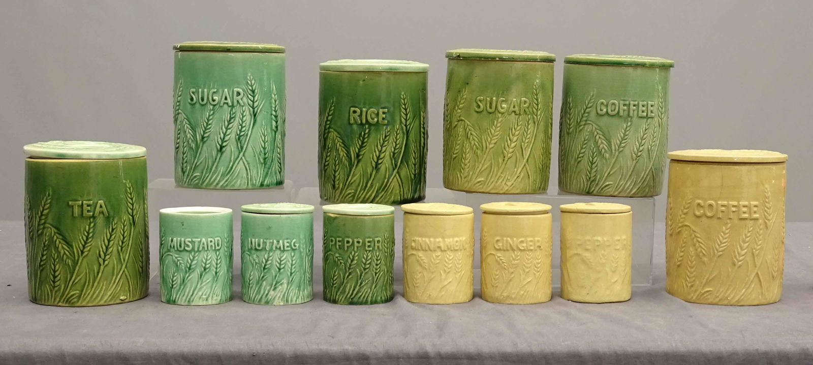 Yelloware Lot (1 of 7)