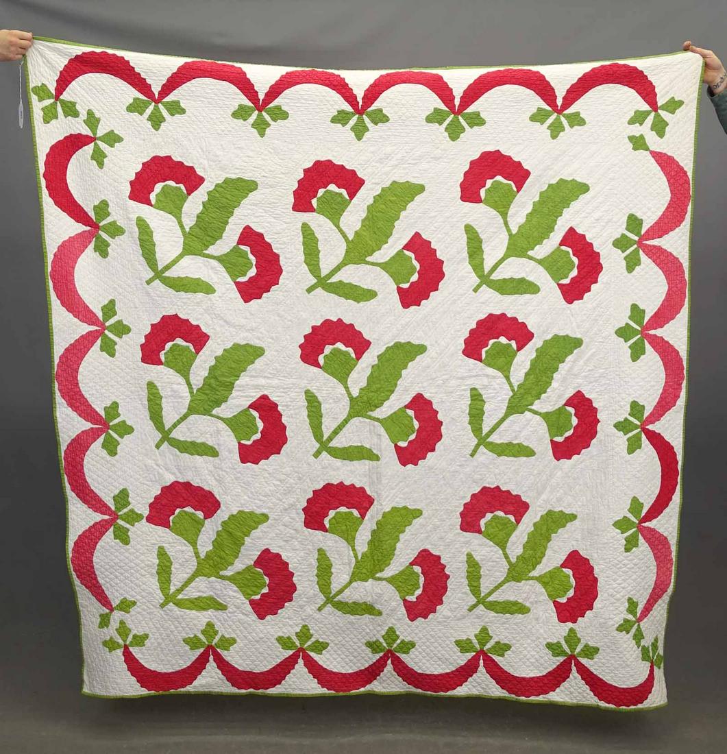C. 1880 Cox Comb Quilt: C. 1880 Cox Comb quilt with swagged border. 80" x 80".