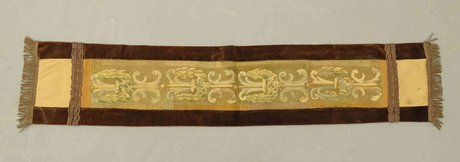 Table Runner (1 of 4)