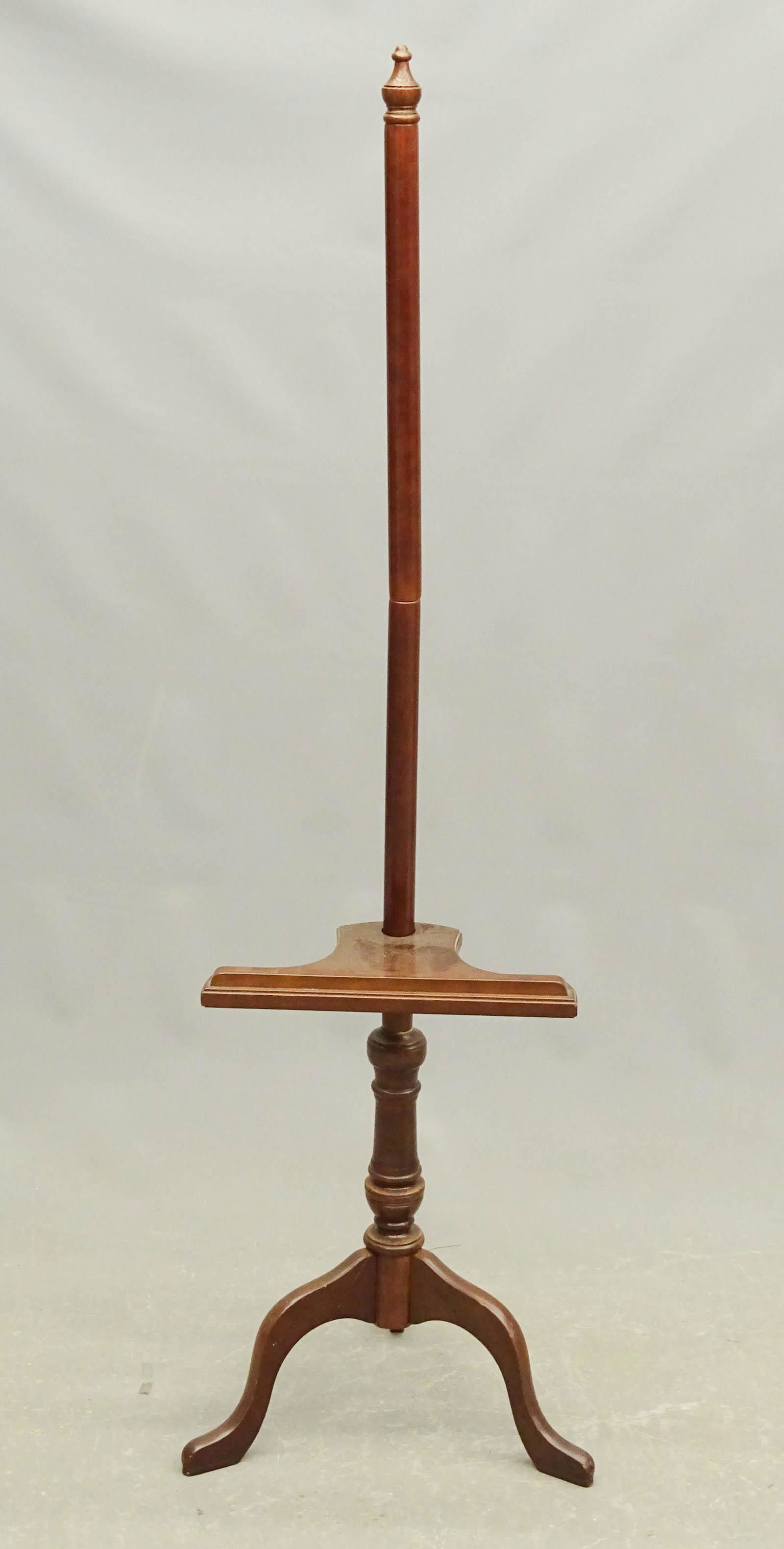 Chippendale Style Stand (1 of 4)