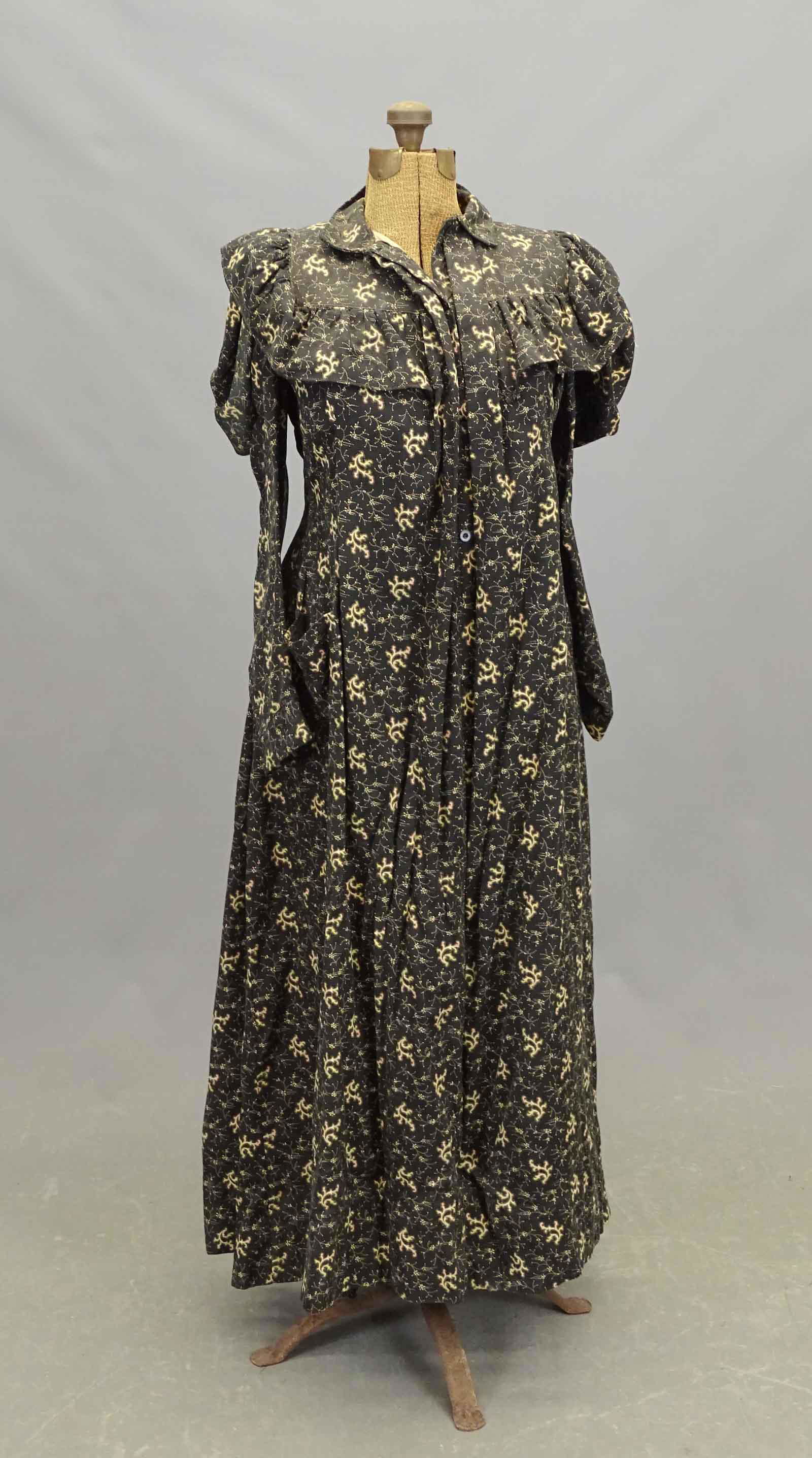 19th c. Dress & Form (1 of 8)