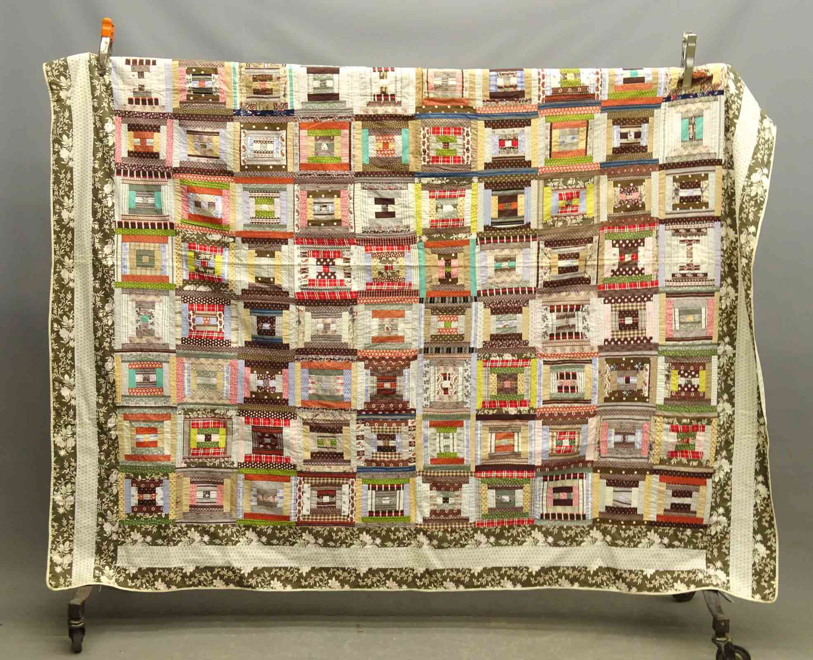 Log Cabin Quilt (1 of 3)