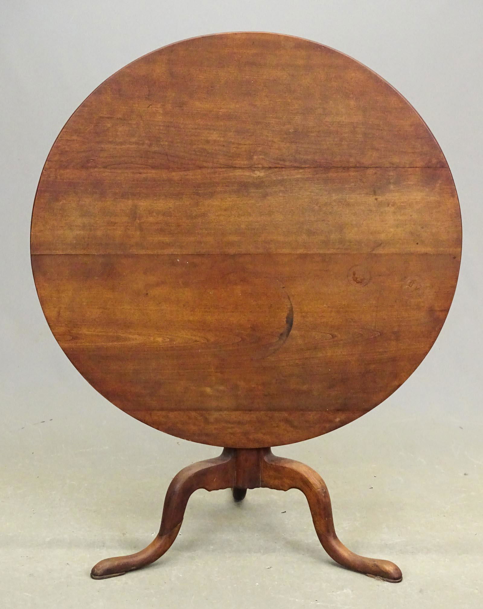 18th c. Tilt Top Table (1 of 8)